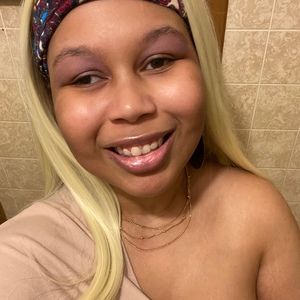 Meet your Posher, Maryssa